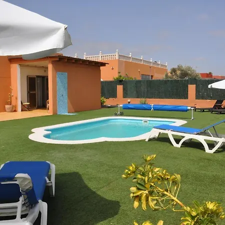 Eco White With Climatized Pool 빌라 *