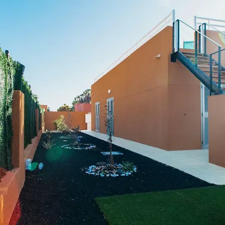 Eco White With Climatized Pool *