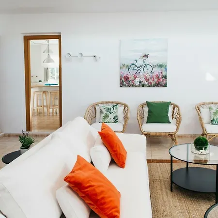 Eco White With Climatized Pool Vila