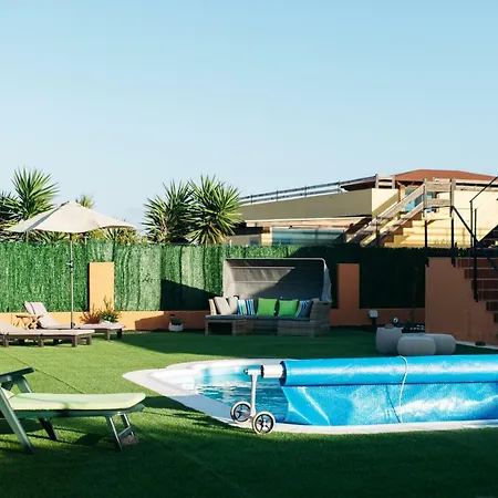 Eco White With Climatized Pool 빌라