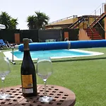 Eco White With Climatized Pool 빌라