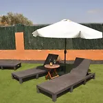 빌라 Eco White With Climatized Pool 칼레타데푸스테