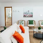 Eco White With Climatized Pool 빌라