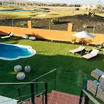 Eco White With Climatized Pool 빌라 *