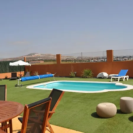 Eco White With Climatized Pool *