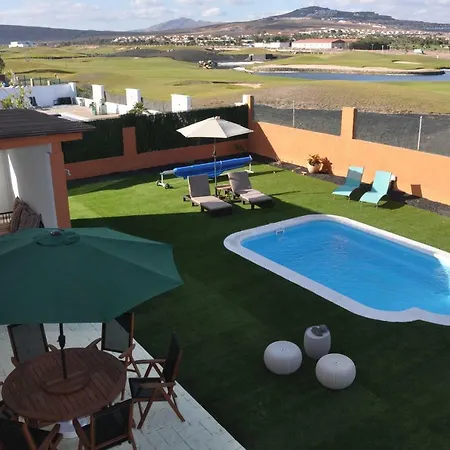 Eco White With Climatized Pool Villa *