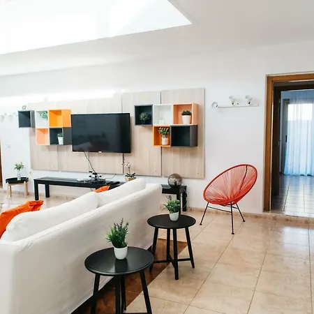 Eco White With Climatized Pool Villa *