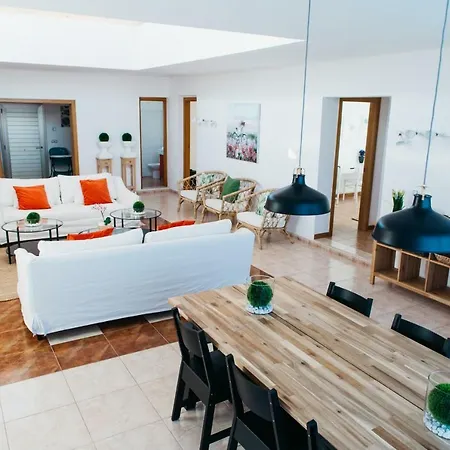 Eco White With Climatized Pool *