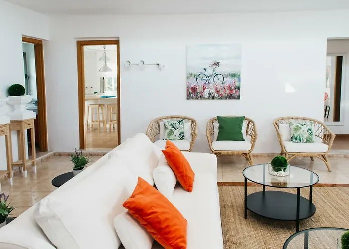 Eco White With Climatized Pool Villa