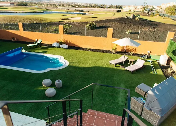 Eco White With Climatized Pool Villa *